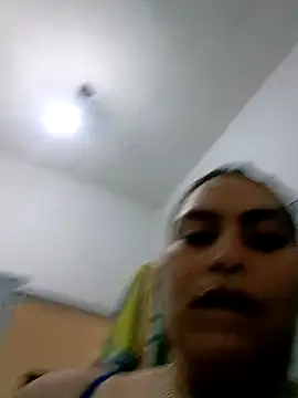 xandra252 Adlı Modelin Canlı XXX Sohbeti