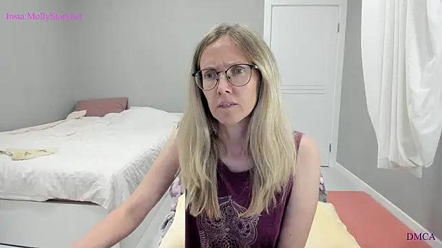MollyStory's Live XXX Chat
