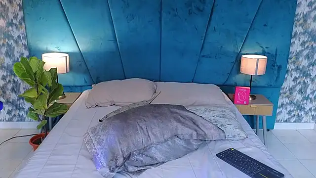 XXX chat uživo modela Aaron_Eze