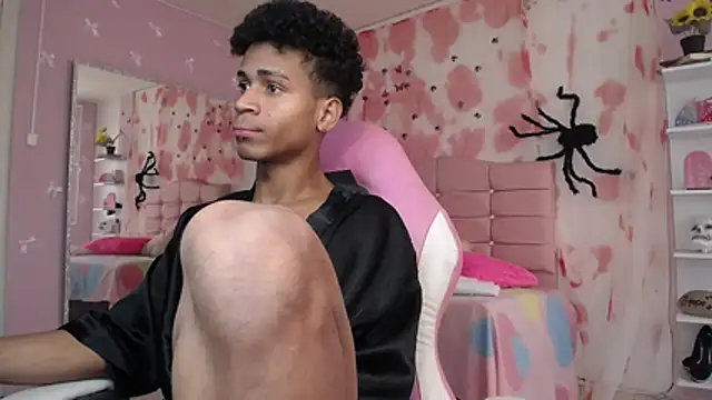 Santy_bigcock_01 – Kamerová šou