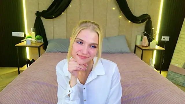 4example_Chloe's Live XXX Chat