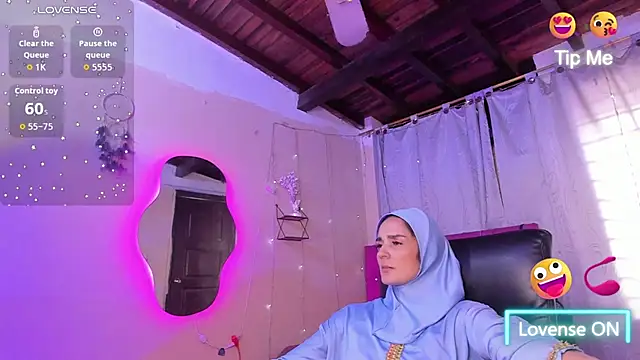 AmiraSaadi Chat XXX in diretta
