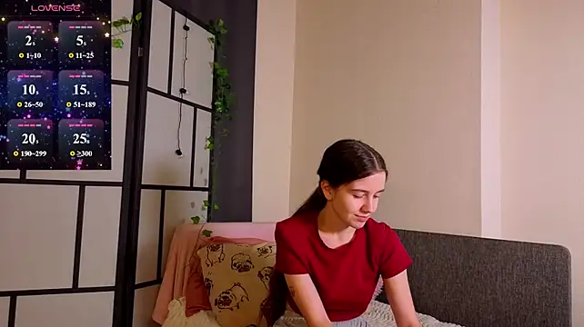 MyrtaMcclaney Chat XXX in diretta