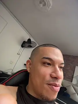 Chat XXX ao vivo de AlphaMasterXxx
