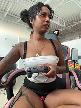 Your_Paris Chat XXX live