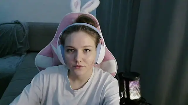 HelenMo0n Chat XXX live