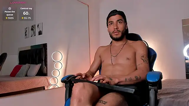 maxpower830 Live XXX-Chat