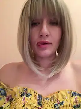 LunaFoxs Adlı Modelin Canlı XXX Sohbeti