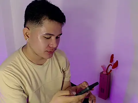 master_levi2003 Chat XXX live