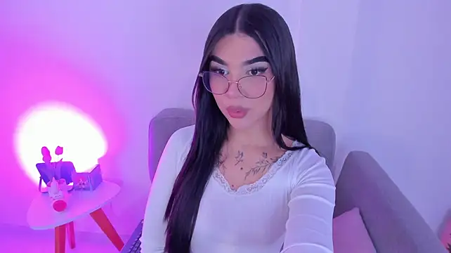 RoseCassie's Live XXX Chat