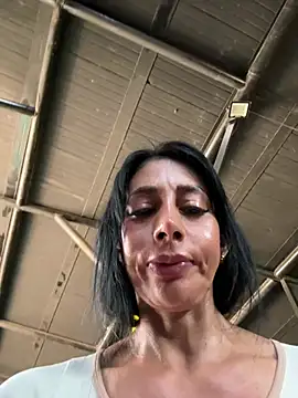 kenia_castro1 Chat XXX live