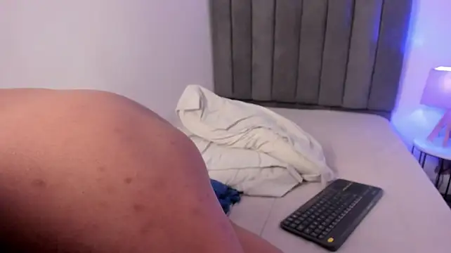 Adams__Bobby: απευθείας συνομιλία ΧΧΧ