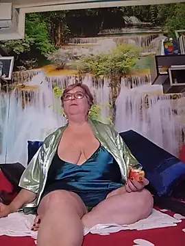 XXX chat uživo modela QueenPammy1