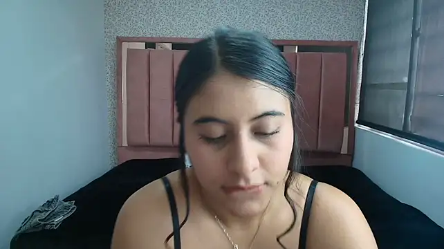 Mia___Rousse__ Chat XXX live