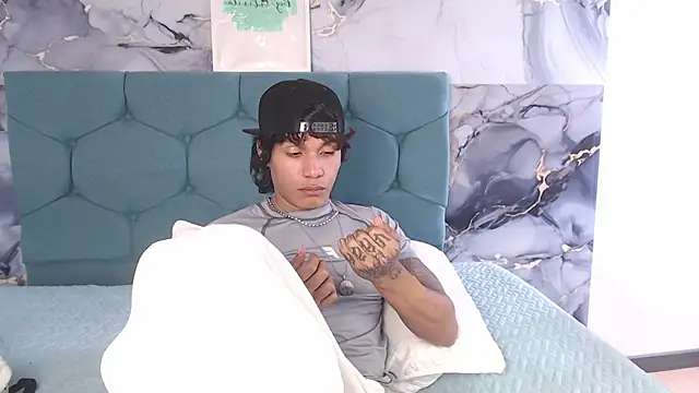 Chat XXX ao vivo de MaximilianRoth