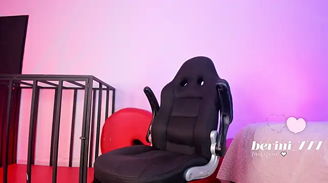AmberiniHoffman's Live XXX Chat