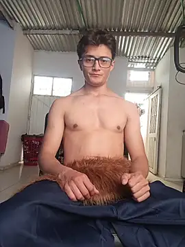 Davitfitnosuke 라이브 XXX 채팅