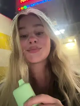 XXX chat uživo modela SiaLater