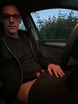 hedon-nudist Adlı Modelin Canlı XXX Sohbeti