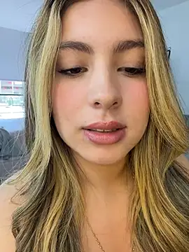 Chat XXX ao vivo de Cloee_Rainbow1