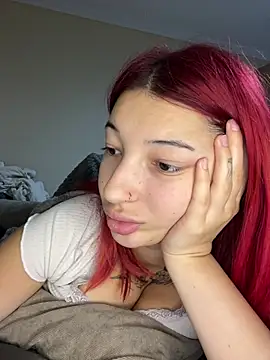 Nyvera Chat XXX in diretta