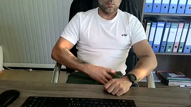 Evasionee Chat XXX live