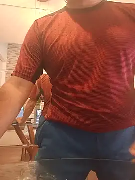 Show modela chicoguapo8 na web-kameri