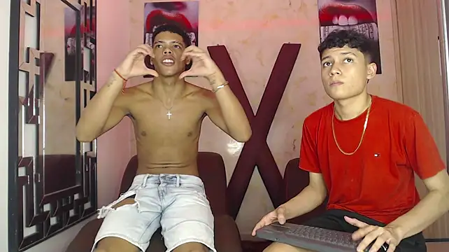 Chat XXX en directo de HORNY_PRETTY