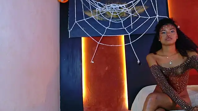 צ'אט XXX בשידור חי של ZafiroSmall