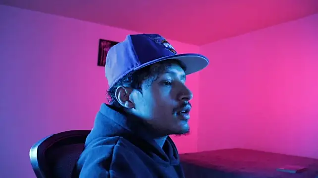 Chat XXX Live trieone
