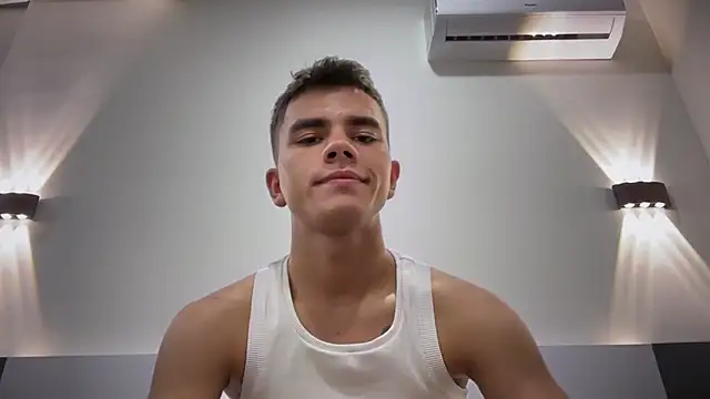 Онлайн чат XXX Just_Max02