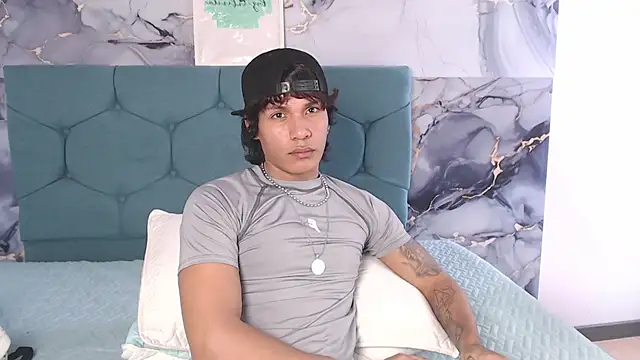 MaximilianRoth Live XXX-Chat