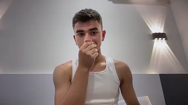 Chat +18 de Just_Max02 ao vivo
