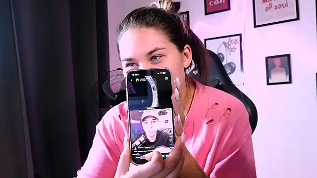 AlisaFrost's Live XXX Chat