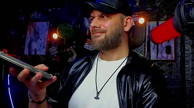XXX chat uživo modela LexHardy