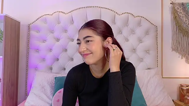 AriaStonne's Live XXX Chat