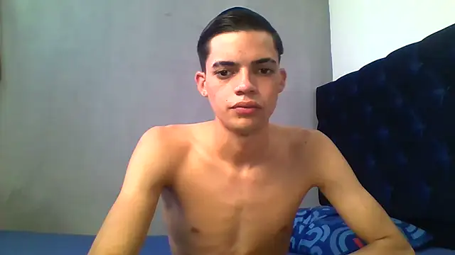 Latinos_2001 লাইভ XXX চ্যাট