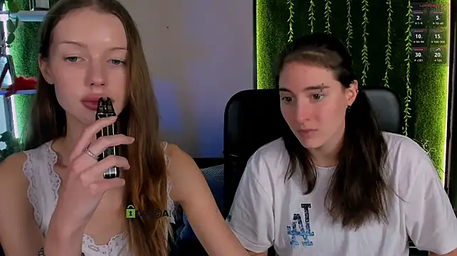 XXX chat uživo modela khloebeauty