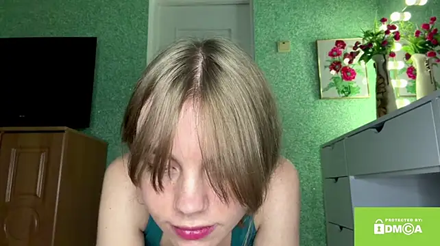 SunnyStrike Chat XXX live