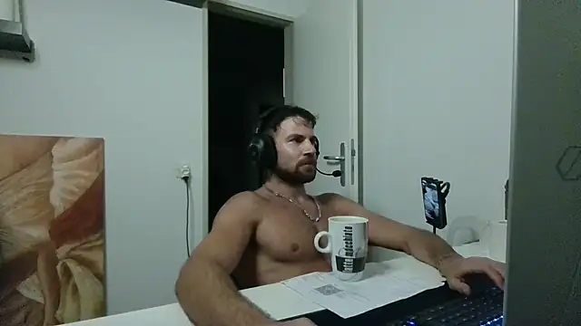 alpha-hunk Chat XXX live
