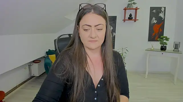MistressDarrah Webcam show