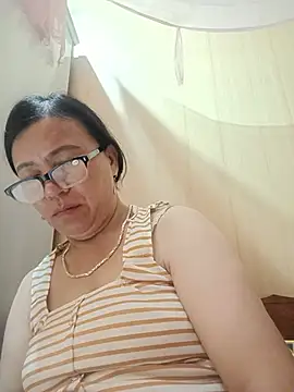 Chat XXX ao vivo de Chilly-wet