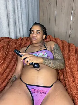 Milkypucy Chat XXX live