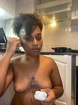 Blxck_Rose97x Chat XXX live