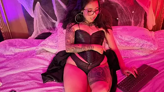 Gahia_Thompson Chat XXX live