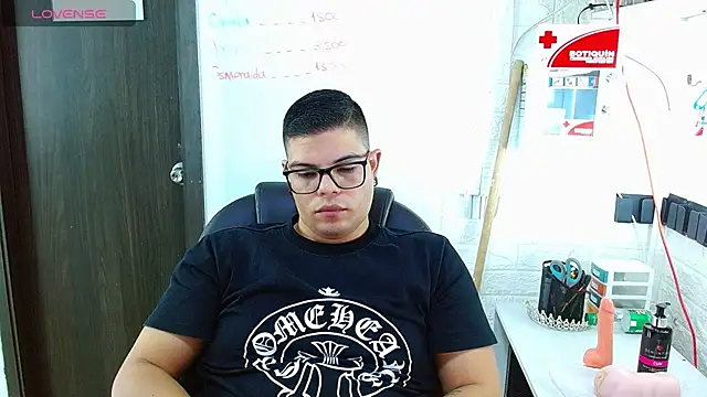 Realjoel01's Live XXX Chat