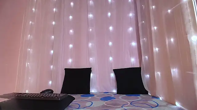 EllieRyder Chat XXX live