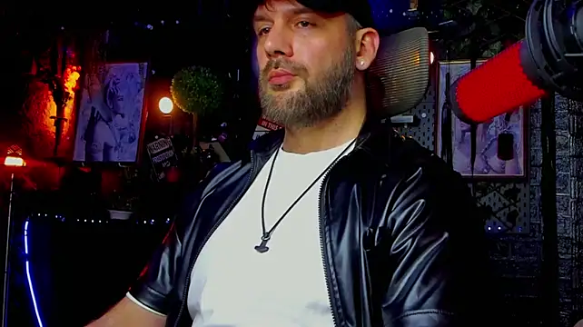 LexHardy XXX чат на живо