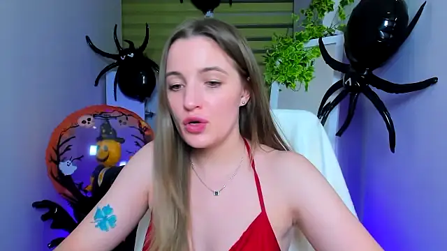 Mila-moon's Live XXX Chat