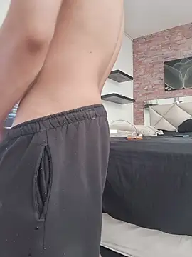 AlphaMasterXxx লাইভ XXX চ্যাট